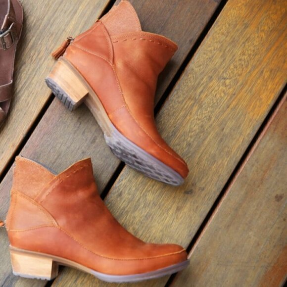 CHACO CATALUNA OCHRE Ankle Boot Size 8 - Picture 1 of 9
